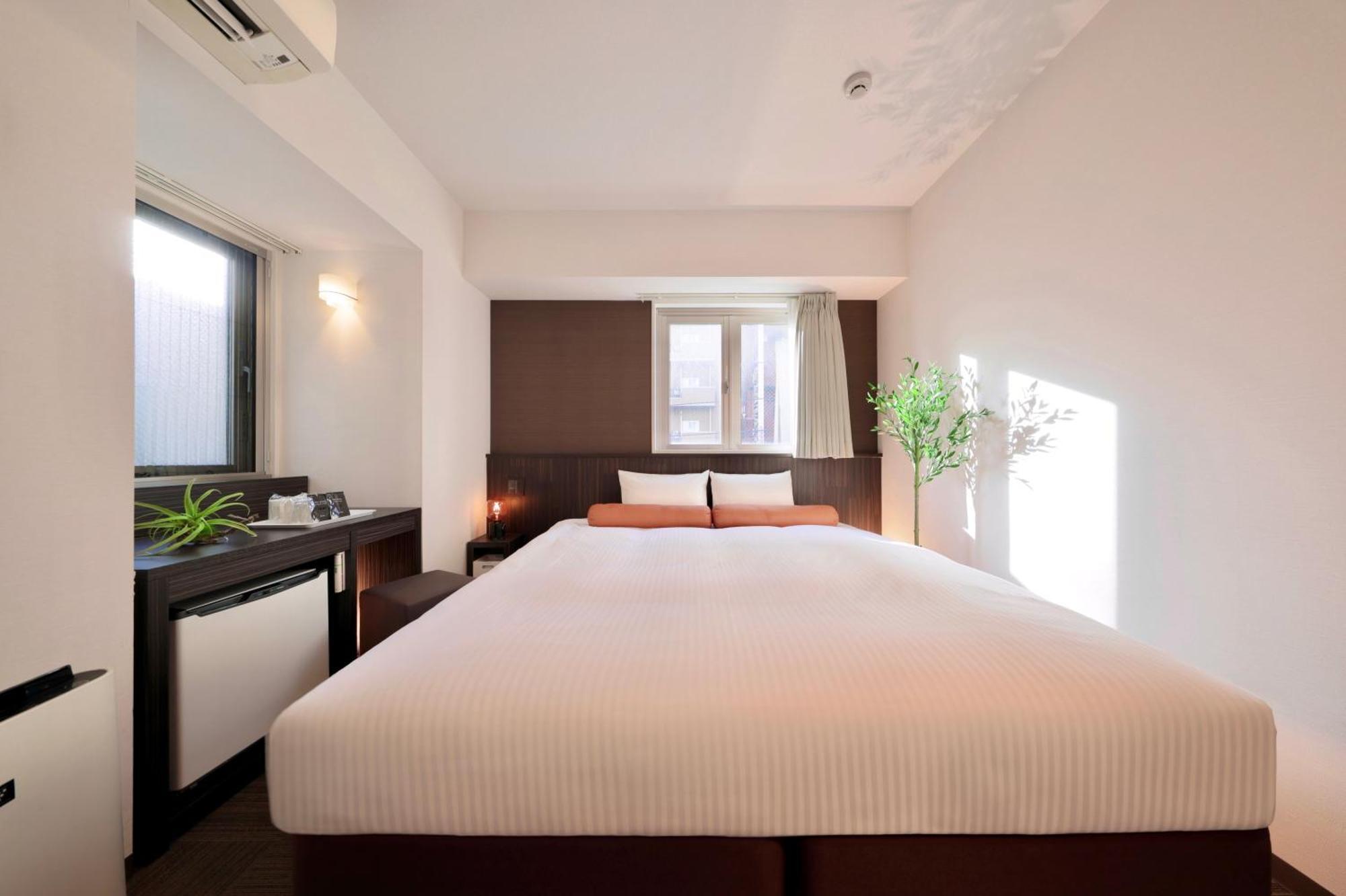 Nipponbashi Crystal Hotel Osaka Bagian luar foto